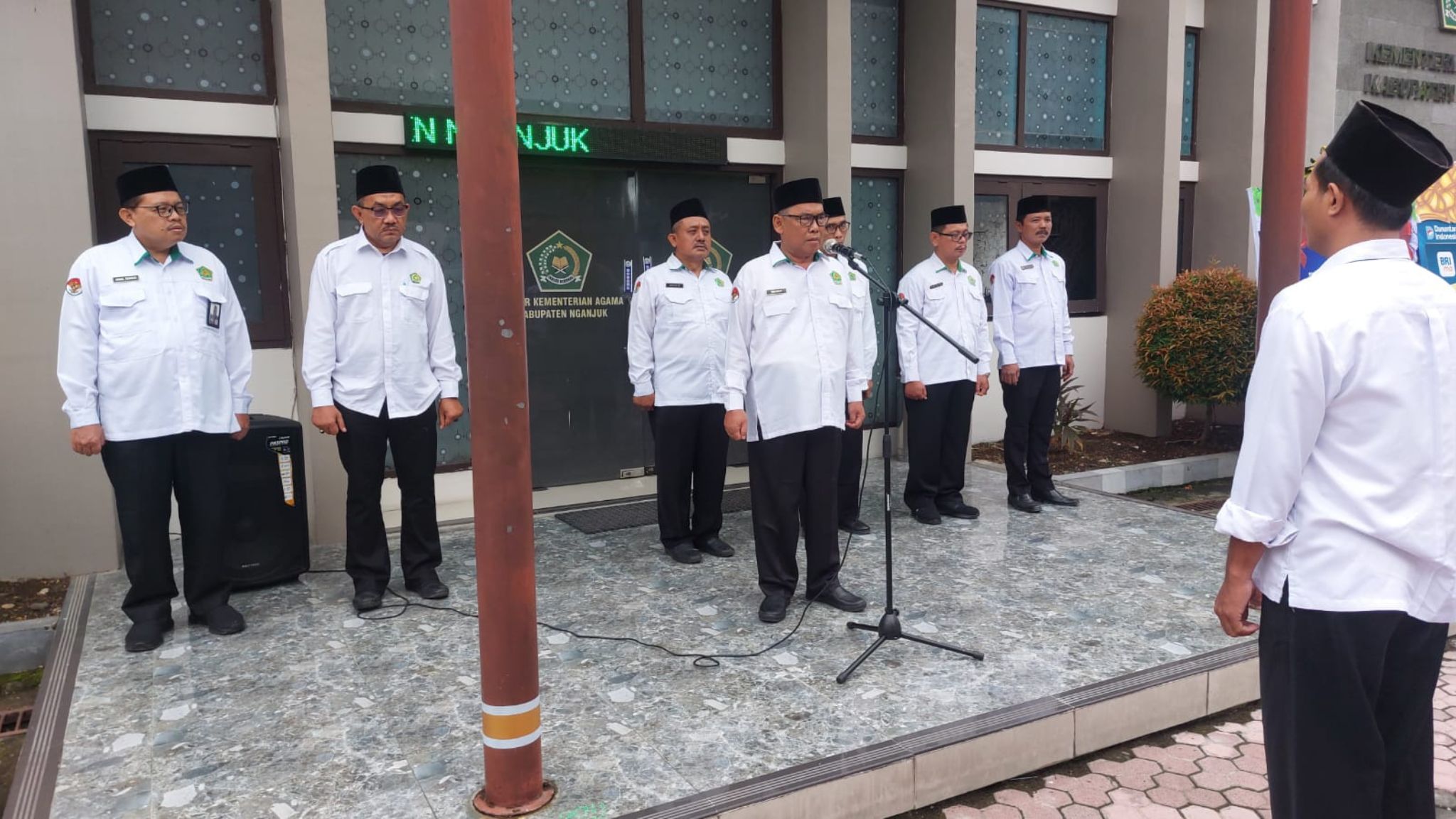 Apel Senin Pagi, Kasi PAIS Imam Mujaib Tekankan Disiplin dan Integritas ASN Kemenag Nganjuk